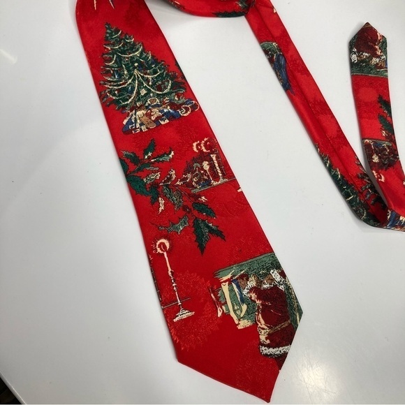 Allyn Saint George Christmas tie made in the USA - Picture 2 of 5